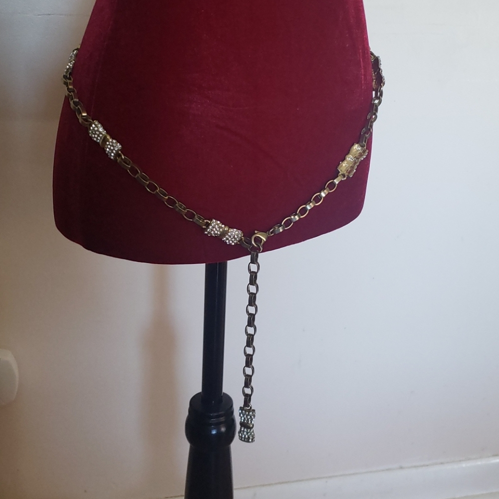 Blingy bows chain belt